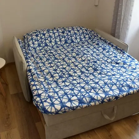 Losca Apartman *