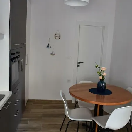 Losca Apartment *